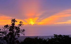 Mango Sunset Bed And Breakfast